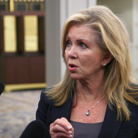 Blackburn urges Meta to ban black market groups selling fraudulent access to delivery services