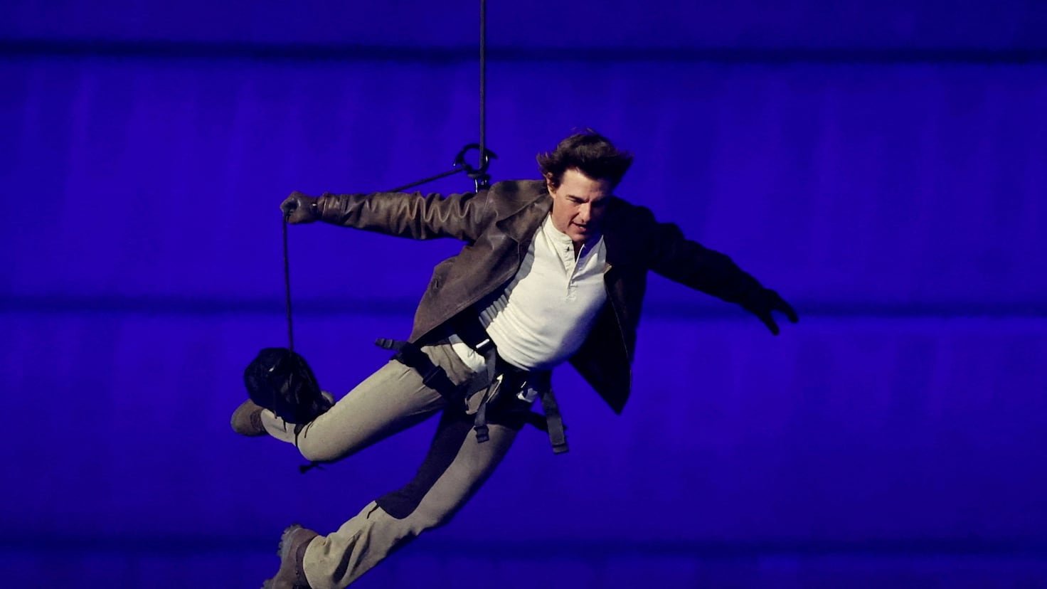 This Tom Cruise co-star is blown away by his stunts: “I’ve said, ‘You’re absolutely nuts’ many times to him”