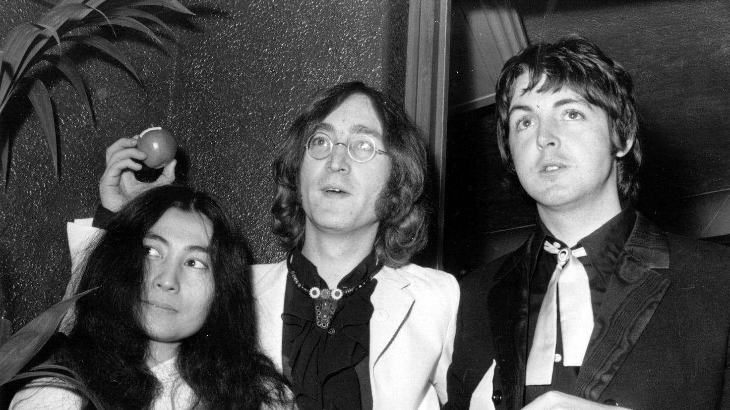 Paul McCartney gives his version of what happened with John Lennon: “It came to a push between Yoko and the Beatles”
